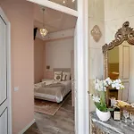 Vintage Senses Residences 3*