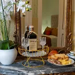 Vintage Senses Residences פארו
