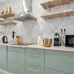 ゲストハウス Vintage Senses Residences 3*