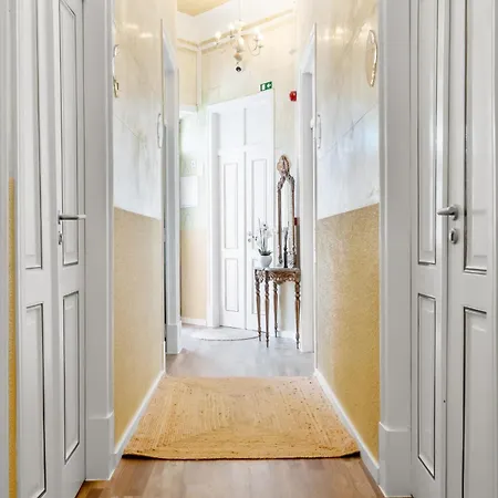 Vintage Senses Residences