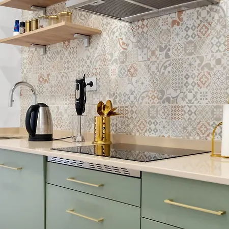 Vintage Senses Residences 게스트하우스 3*