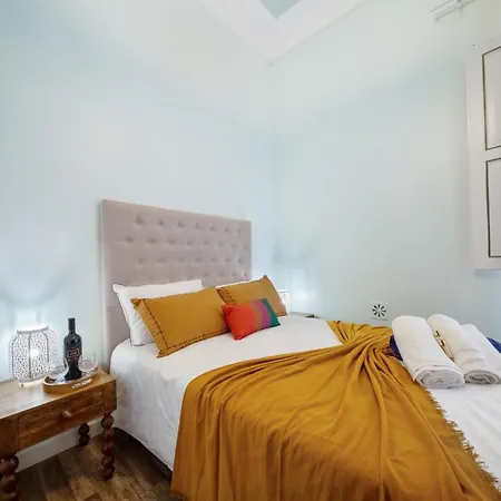 Vintage Senses Residences
