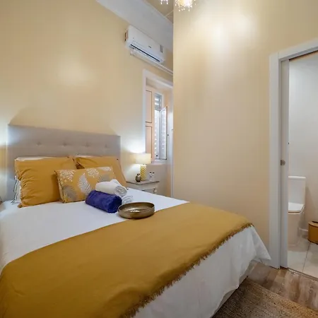 Vintage Senses Residences 게스트하우스 3*