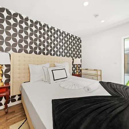 Vintage Senses Residences Pensión