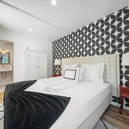 Vintage Senses Residences Pensión