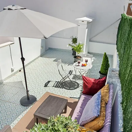 Vintage Senses Residences 3*