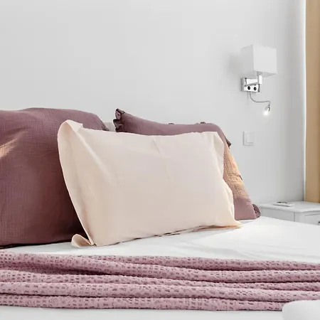 Vintage Senses Residences 3*